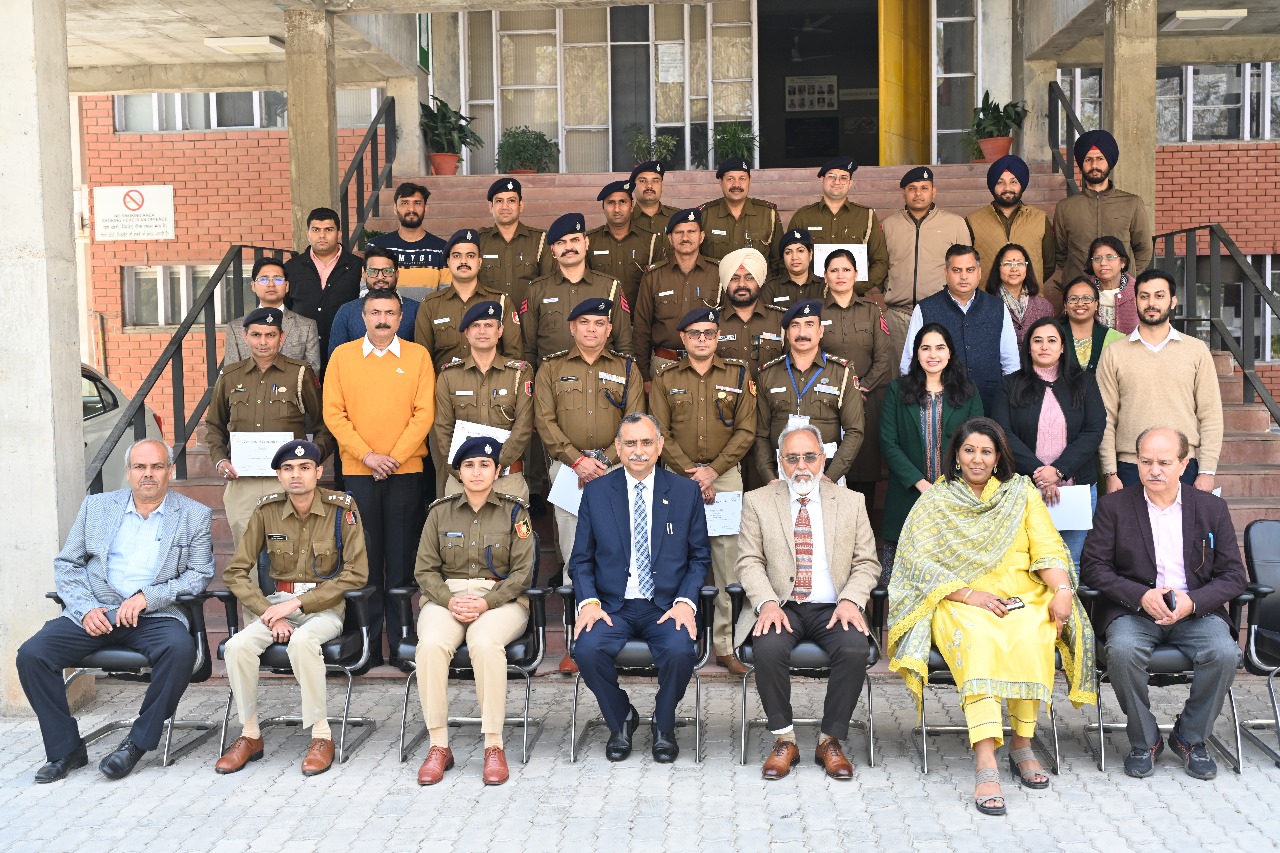 ਸਿਟੀ ਪੁਲਿਸ ਅਫਸਰਾਂ ਲਈ ਸਾਈਬਰ ਸੁਰੱਖਿਆ ਕੋਰਸ ਦਾ ਸਫਲ ਸਮਾਪਨ: 31 ਸਿਟੀ ਪੁਲਿਸ ਅਫਸਰਾਂ ਨੇ ਕੋਰਸ ਪੂਰਾ ਕੀਤਾ